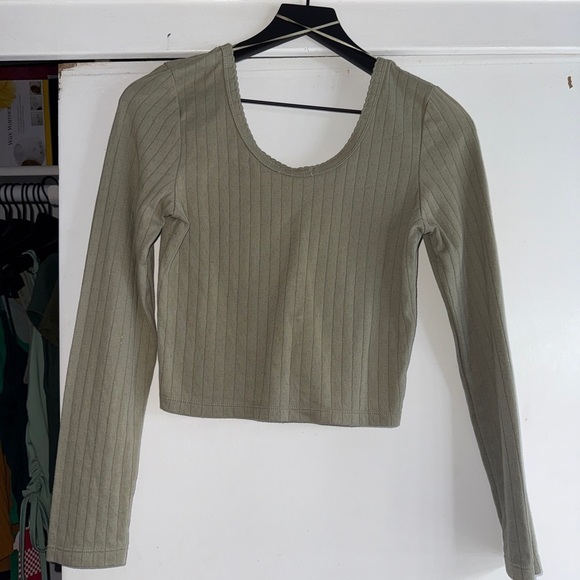 Cotton On Green Ribbed Crop Blouse - Picture 2 of 5